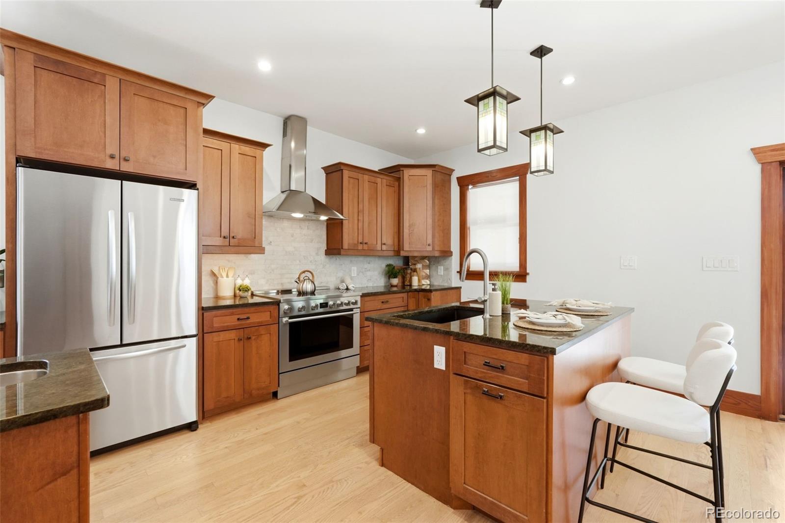 MLS Image #12 for 953 n fillmore street,denver, Colorado