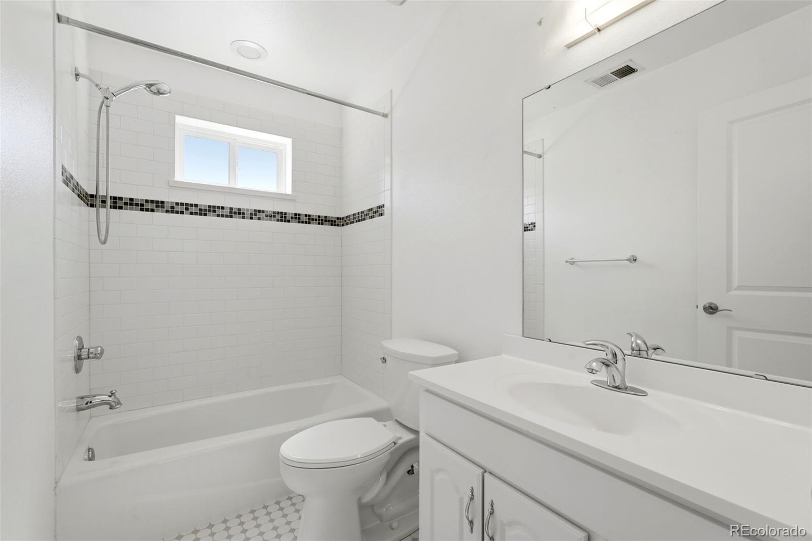 MLS Image #29 for 953 n fillmore street,denver, Colorado