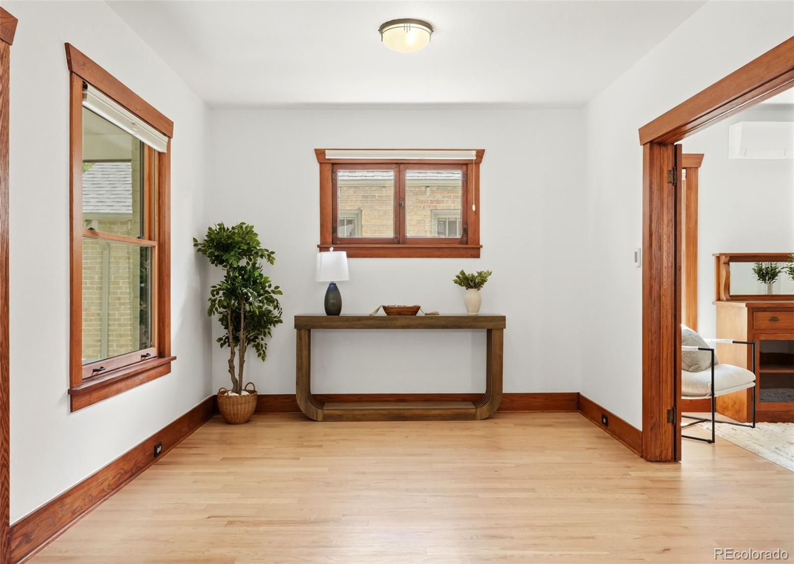 MLS Image #3 for 953 n fillmore street,denver, Colorado
