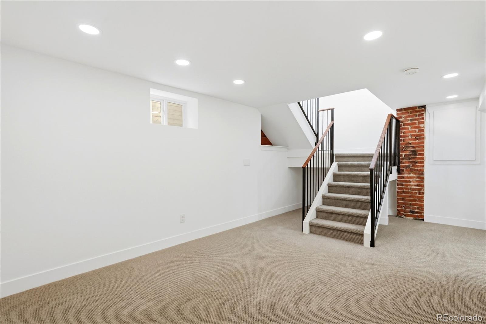 MLS Image #33 for 953 n fillmore street,denver, Colorado