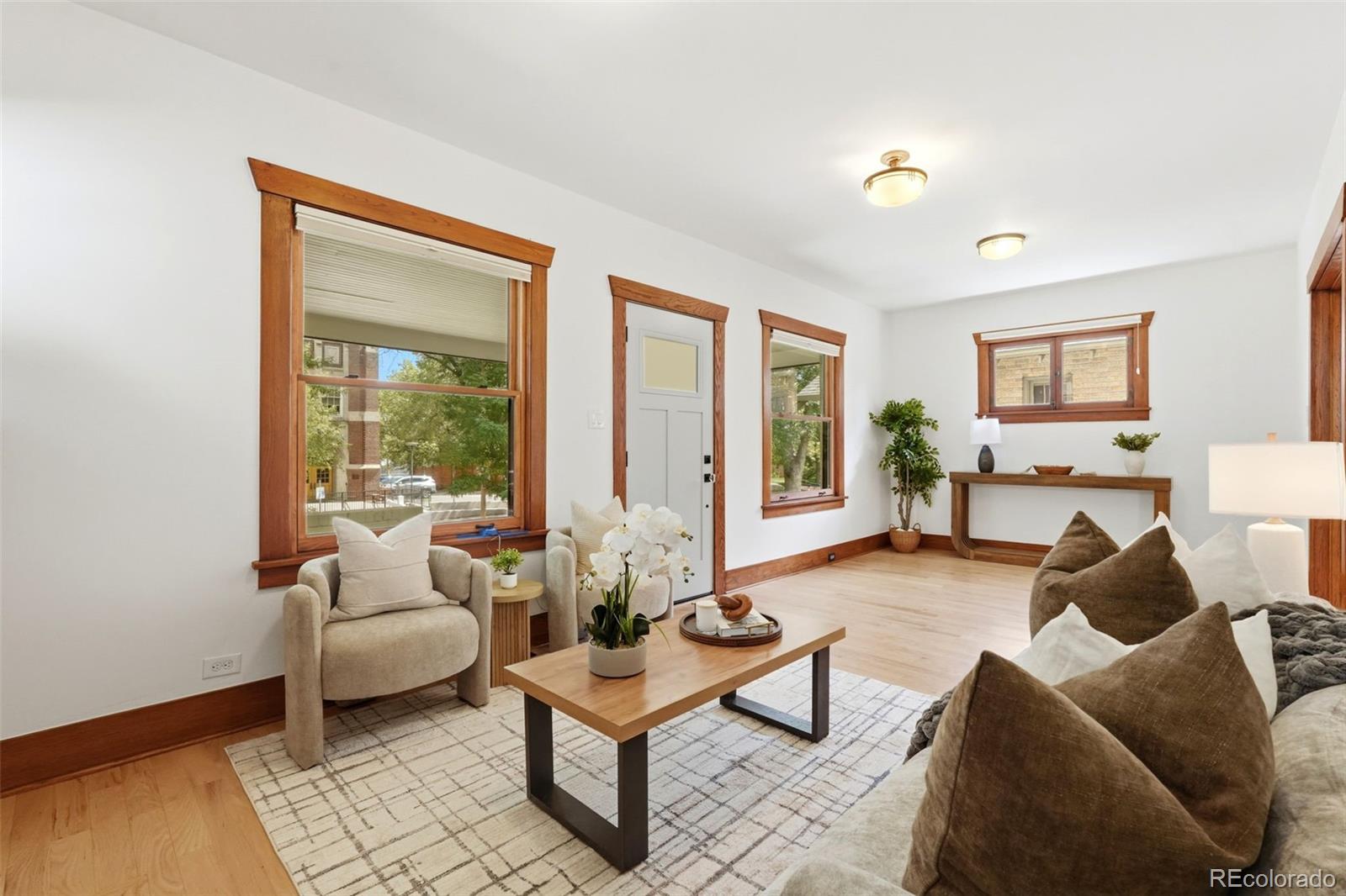 MLS Image #4 for 953 n fillmore street,denver, Colorado