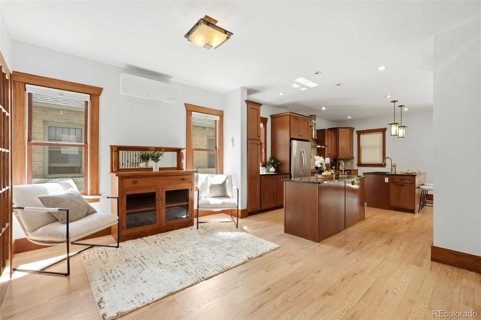 MLS Image #6 for 953 n fillmore street,denver, Colorado