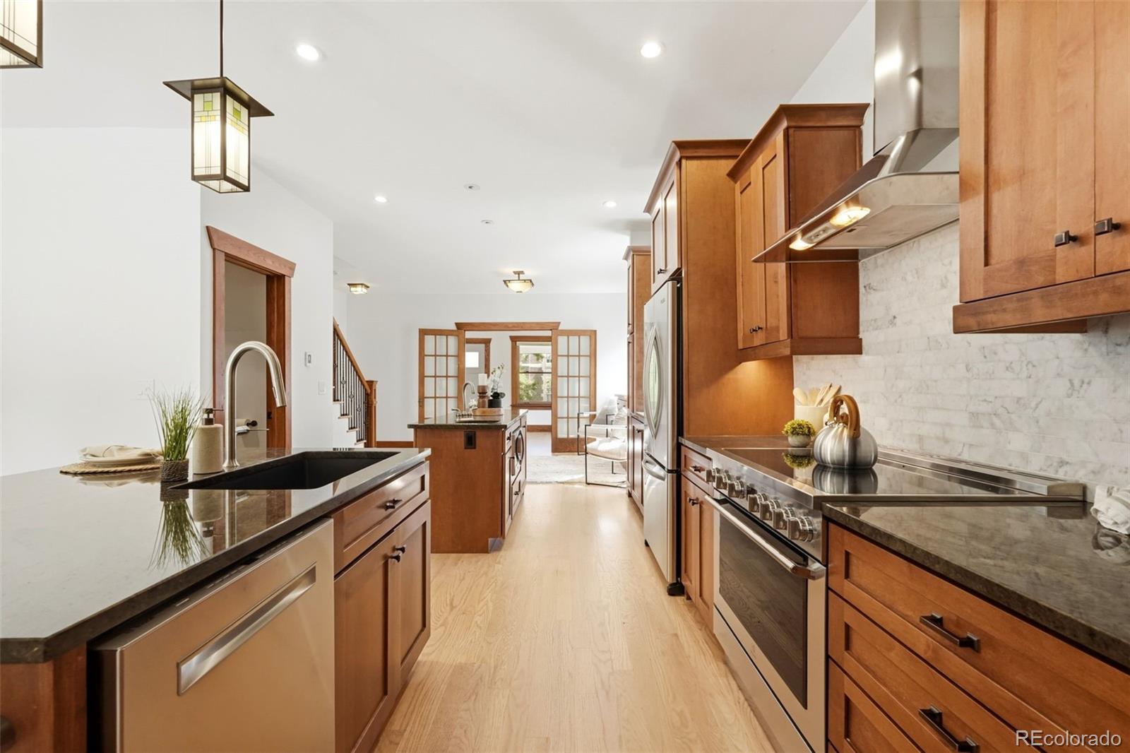 MLS Image #9 for 953 n fillmore street,denver, Colorado