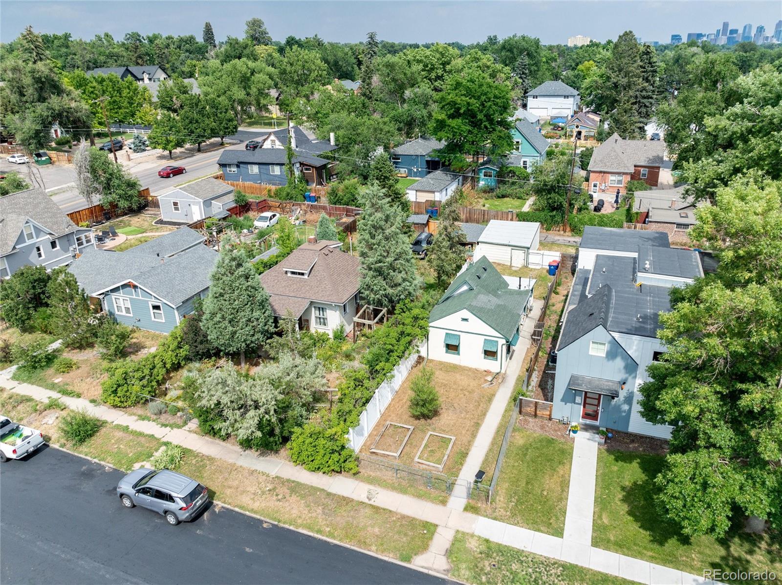 MLS Image #4 for 2568  eaton street,denver, Colorado