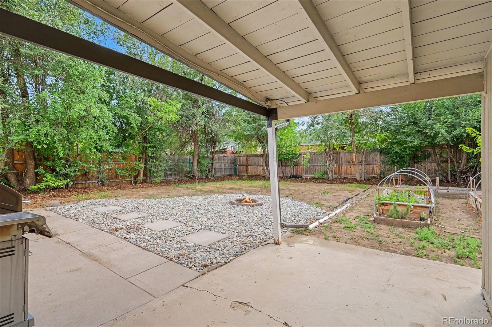 MLS Image #18 for 931  tucson street,aurora, Colorado