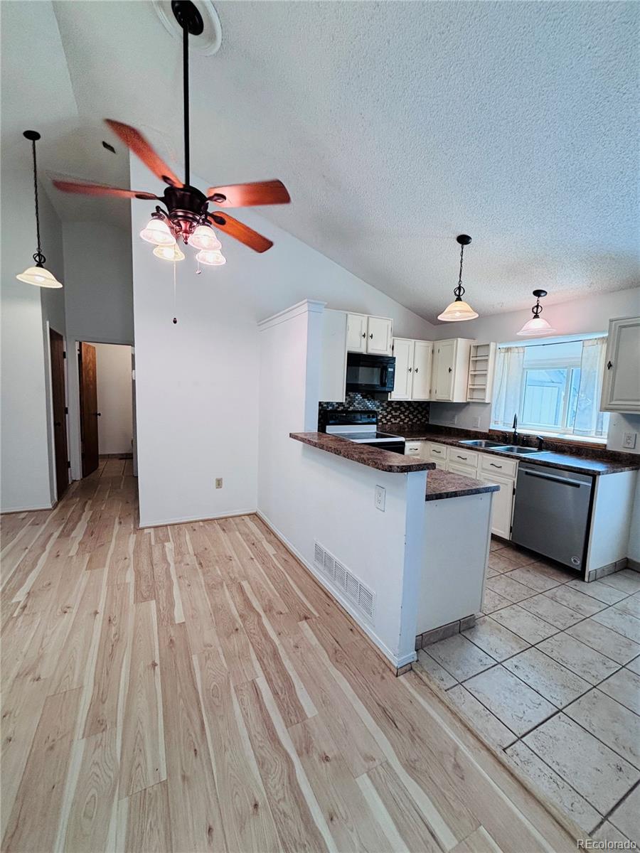 MLS Image #4 for 9610 w chatfield avenue,littleton, Colorado
