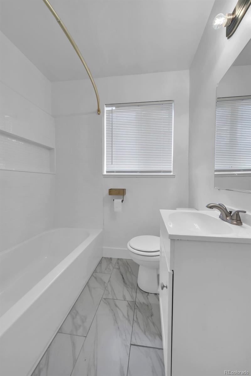 MLS Image #11 for 2270  poplar street,denver, Colorado