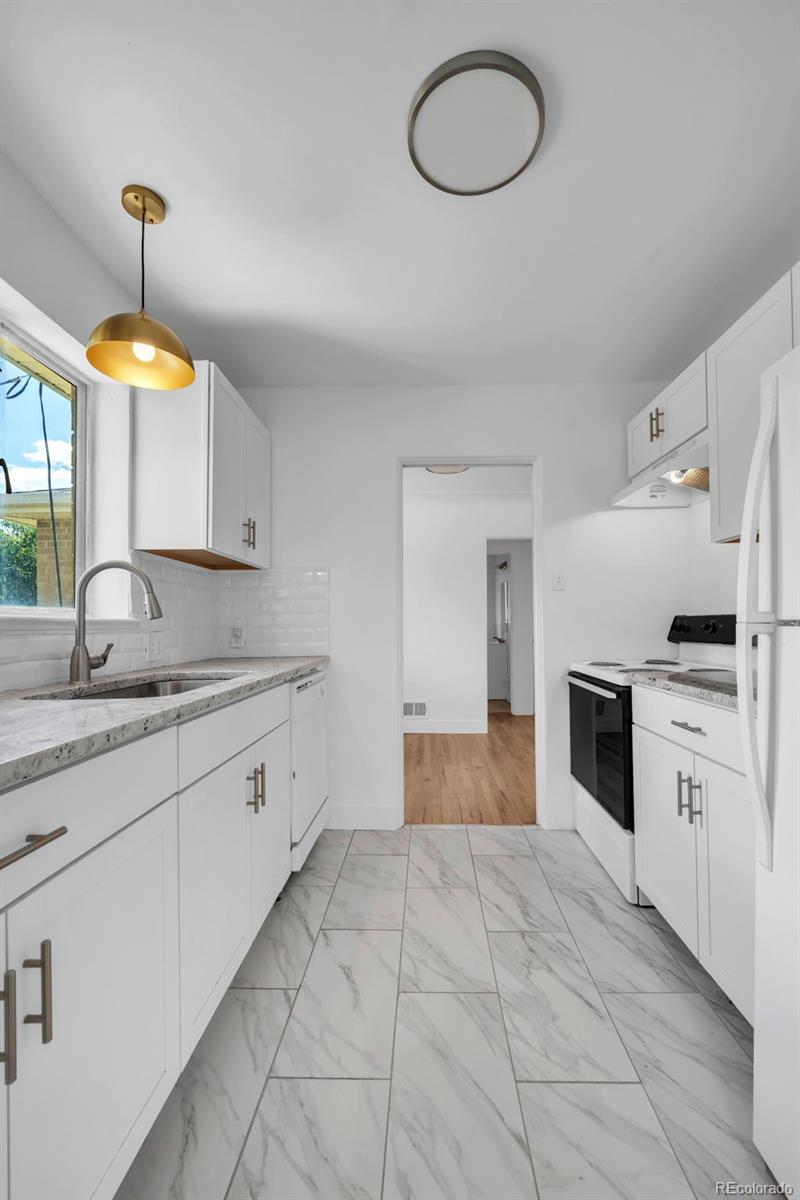 MLS Image #14 for 2270  poplar street,denver, Colorado