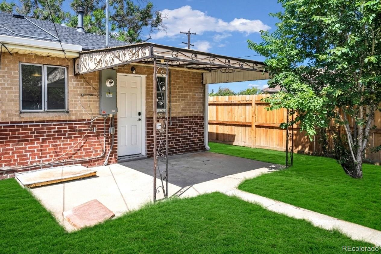 MLS Image #17 for 2270  poplar street,denver, Colorado
