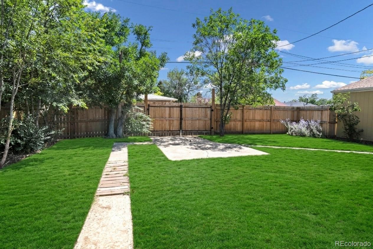 MLS Image #18 for 2270  poplar street,denver, Colorado