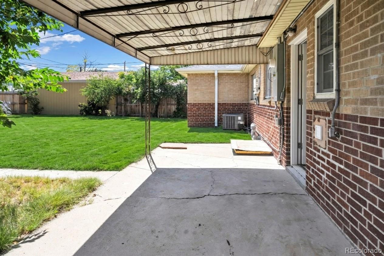 MLS Image #20 for 2270  poplar street,denver, Colorado