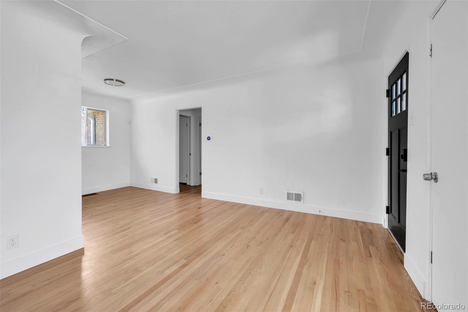 MLS Image #6 for 2270  poplar street,denver, Colorado
