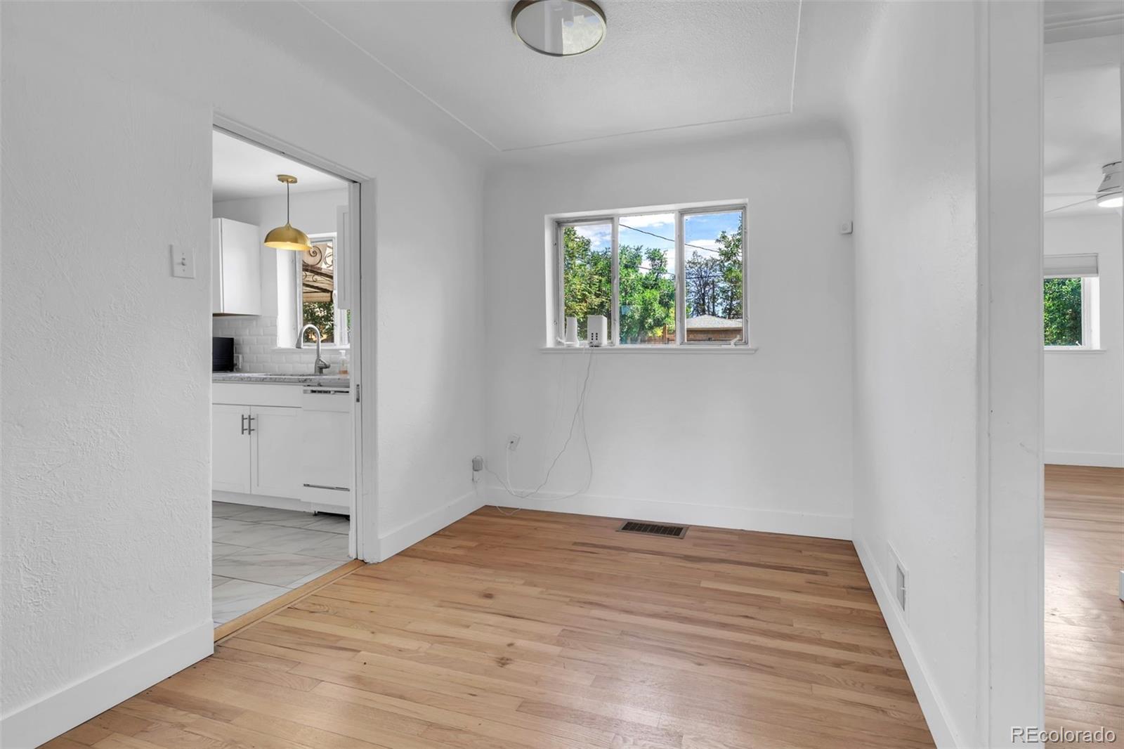 MLS Image #7 for 2270  poplar street,denver, Colorado