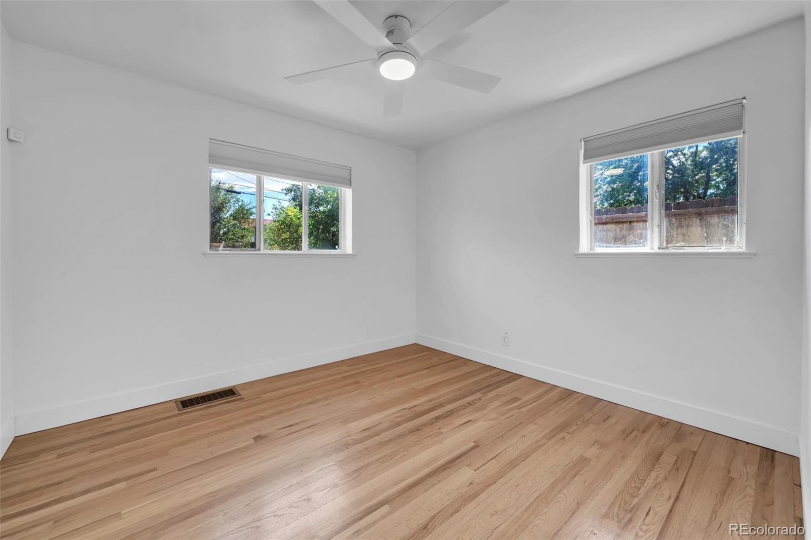MLS Image #9 for 2270  poplar street,denver, Colorado