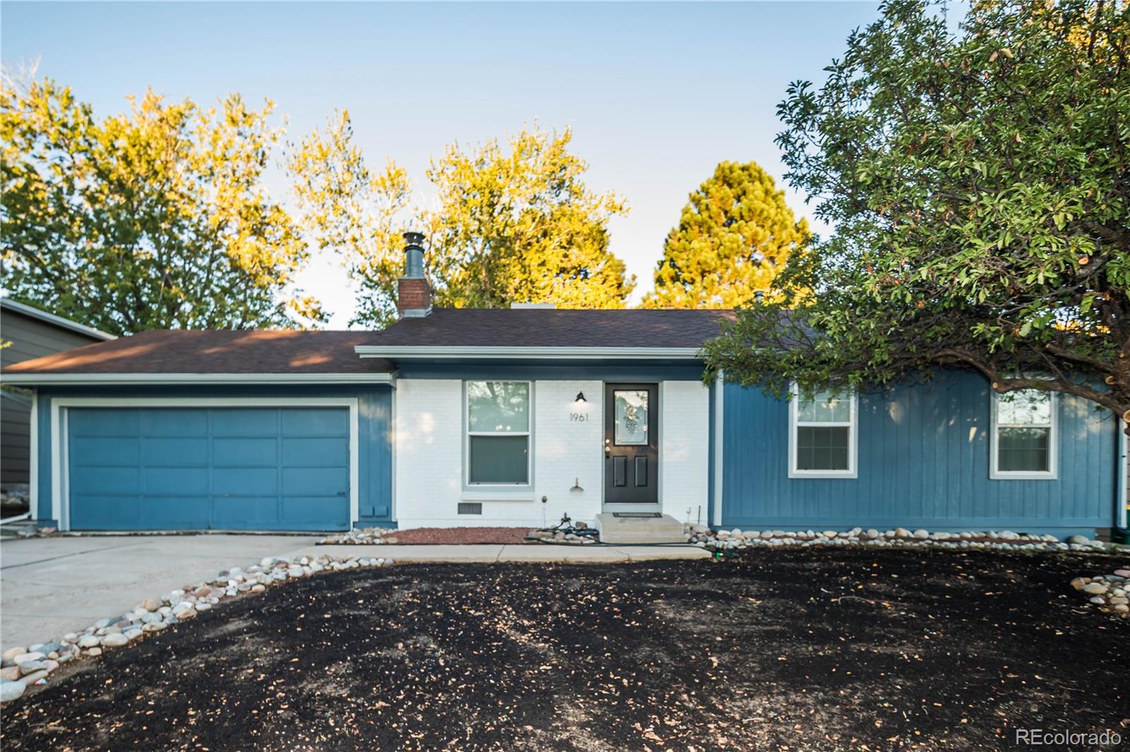 MLS Image #0 for 1961 s ivory way,aurora, Colorado