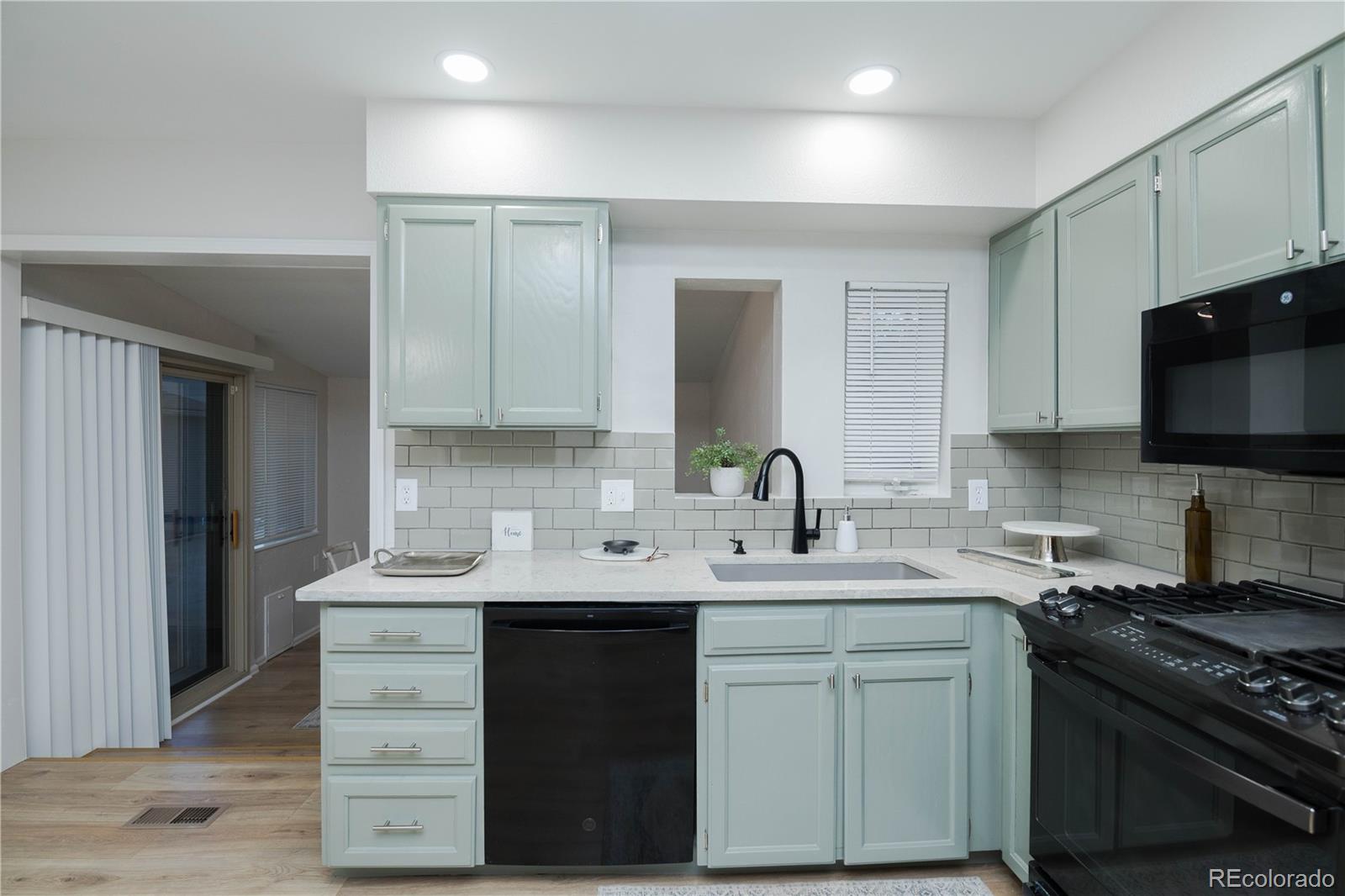 MLS Image #11 for 1961 s ivory way,aurora, Colorado