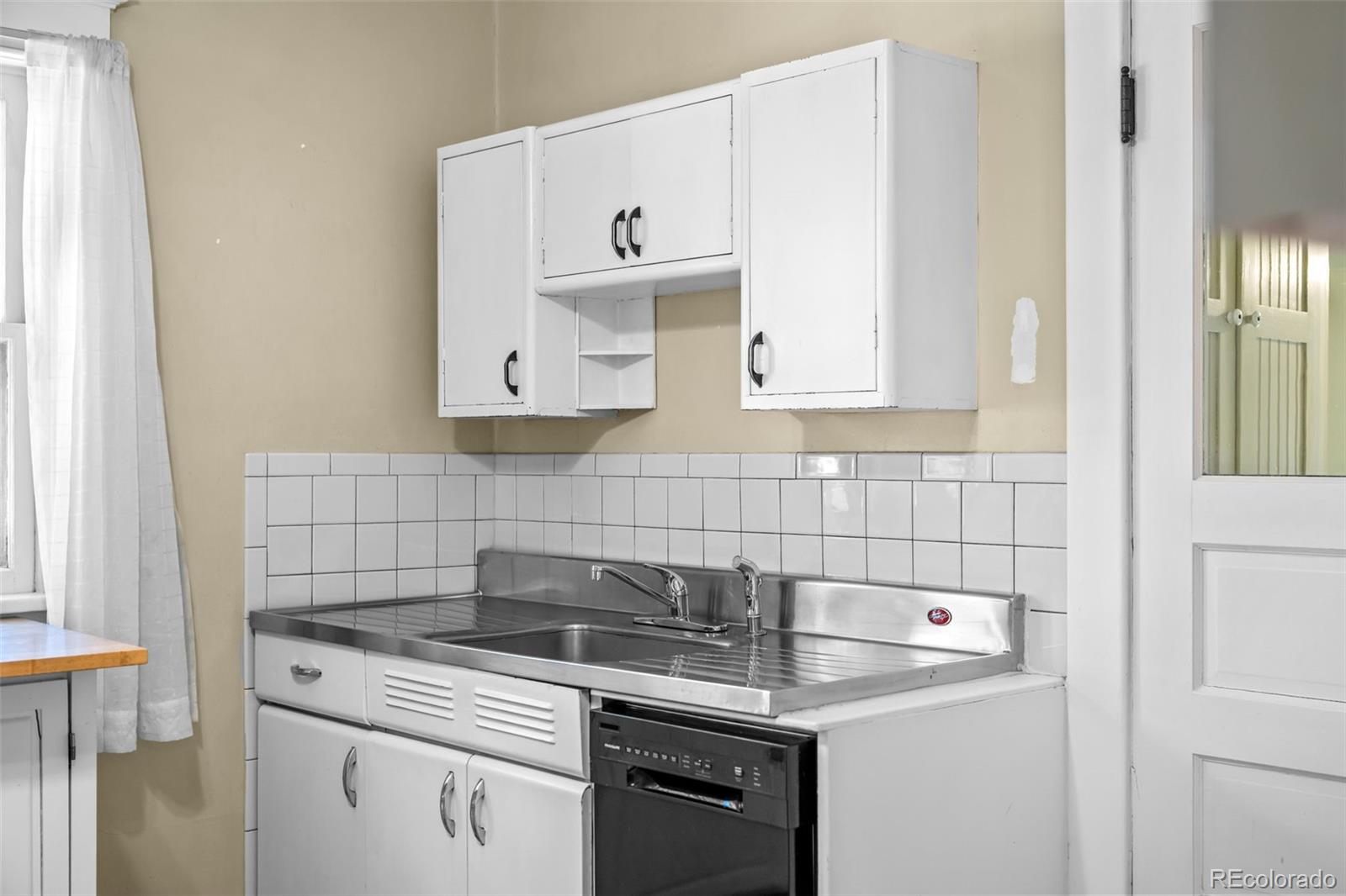 MLS Image #15 for 2080 s emerson street,denver, Colorado