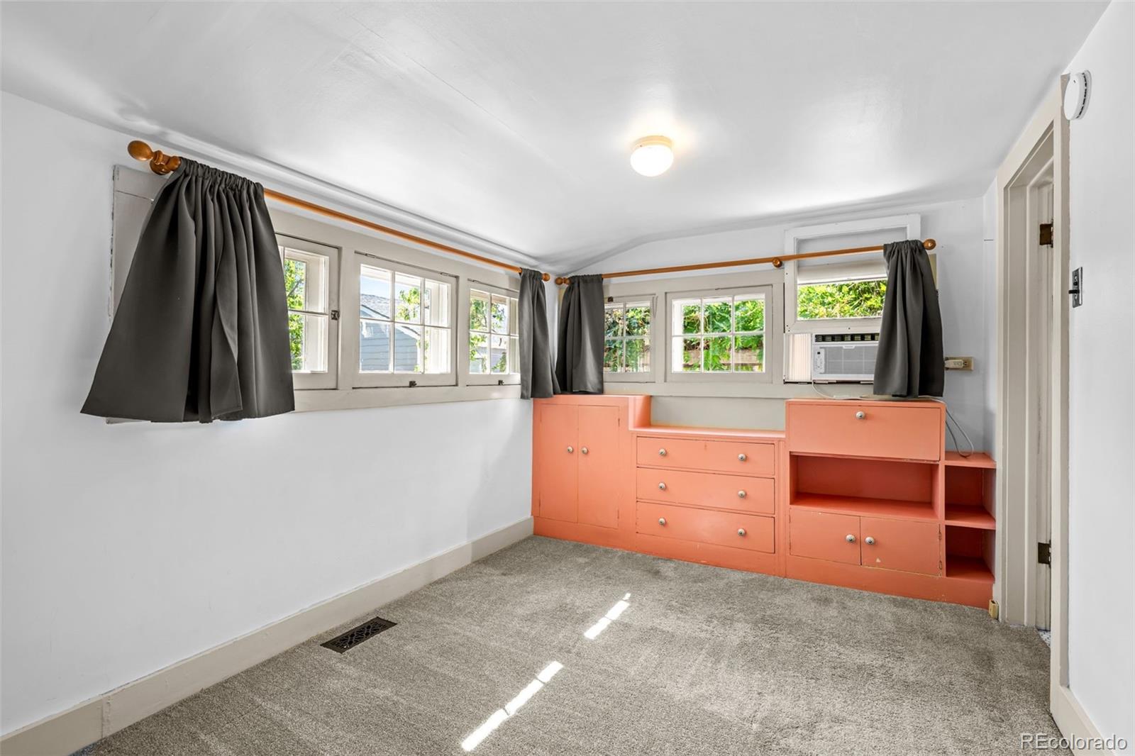 MLS Image #21 for 2080 s emerson street,denver, Colorado