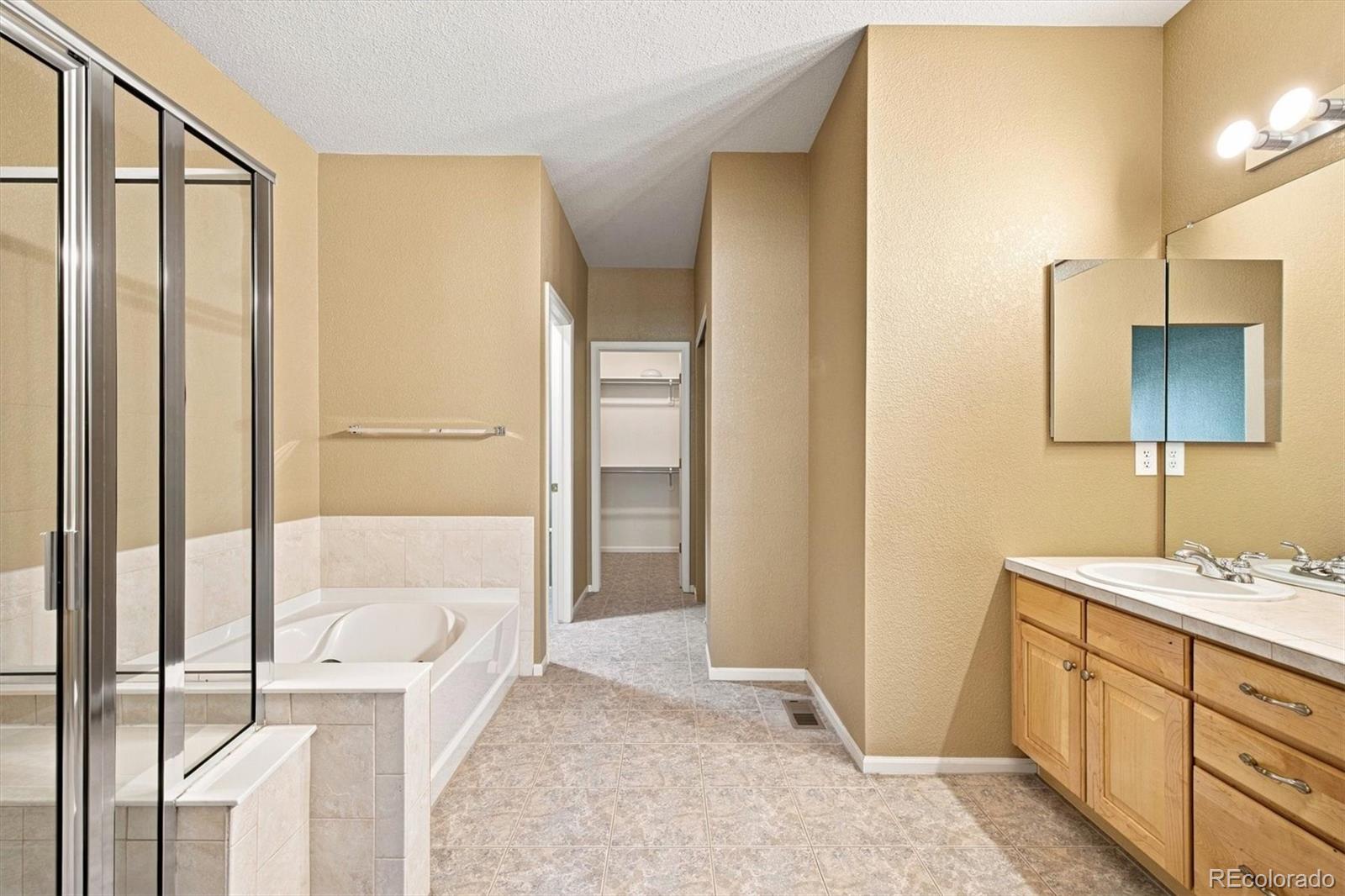 MLS Image #12 for 13708  boulder point,broomfield, Colorado