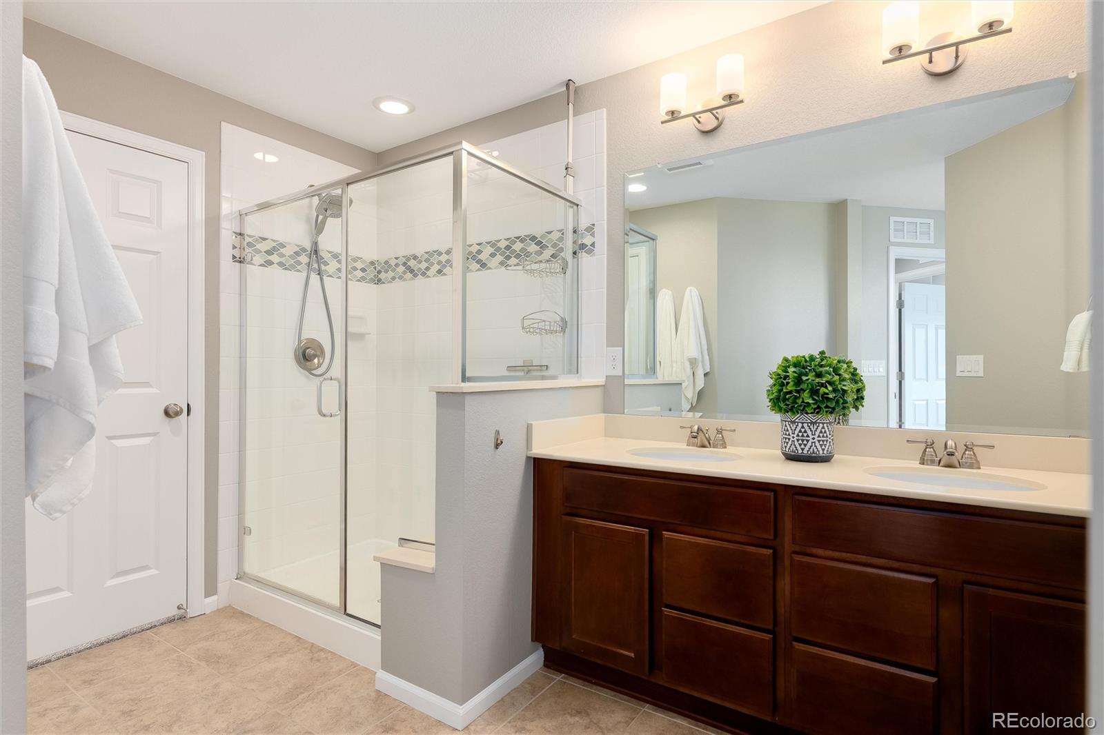 MLS Image #16 for 7166 w evans avenue,denver, Colorado