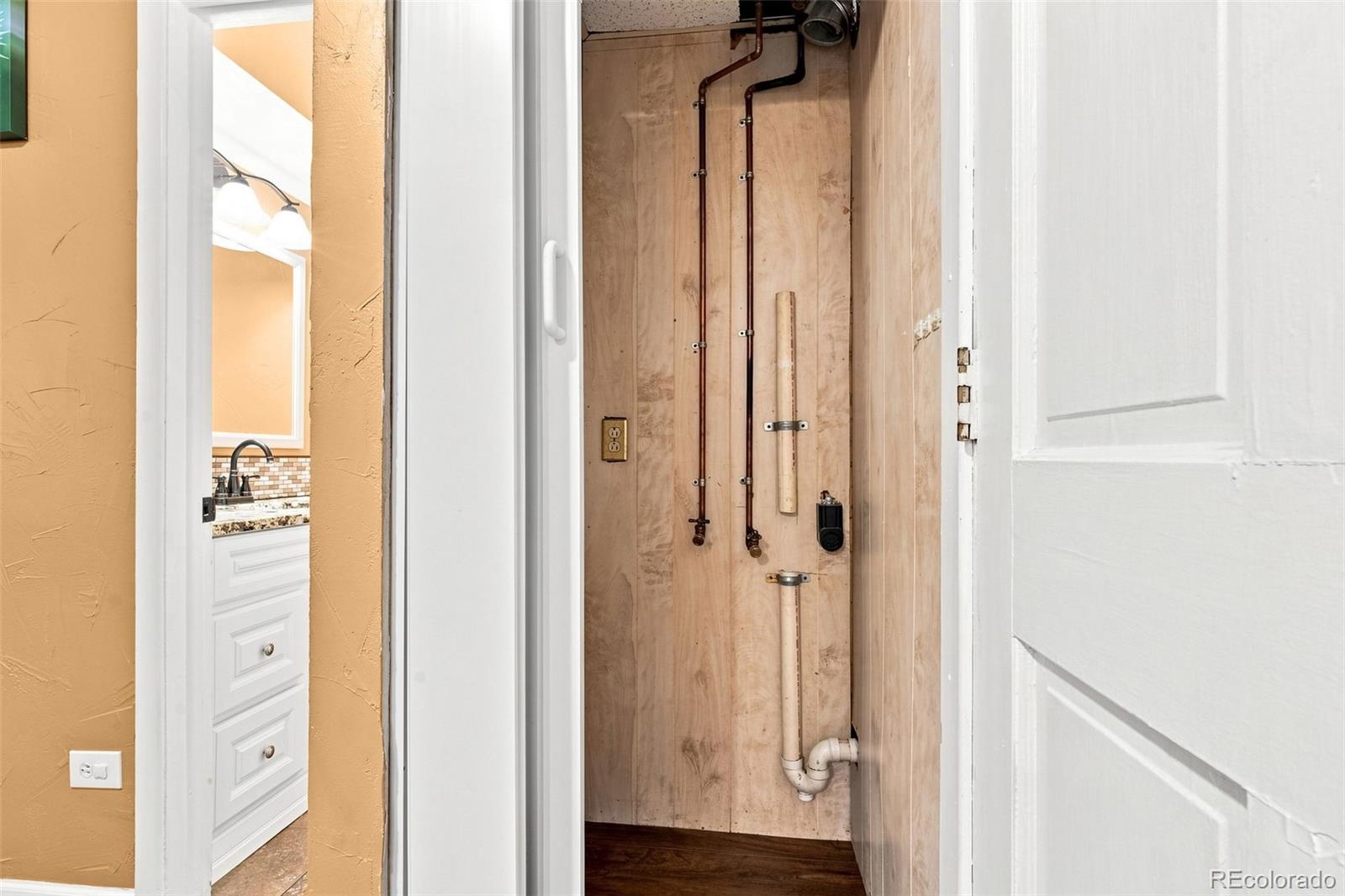 MLS Image #8 for 1525 s holly street,denver, Colorado