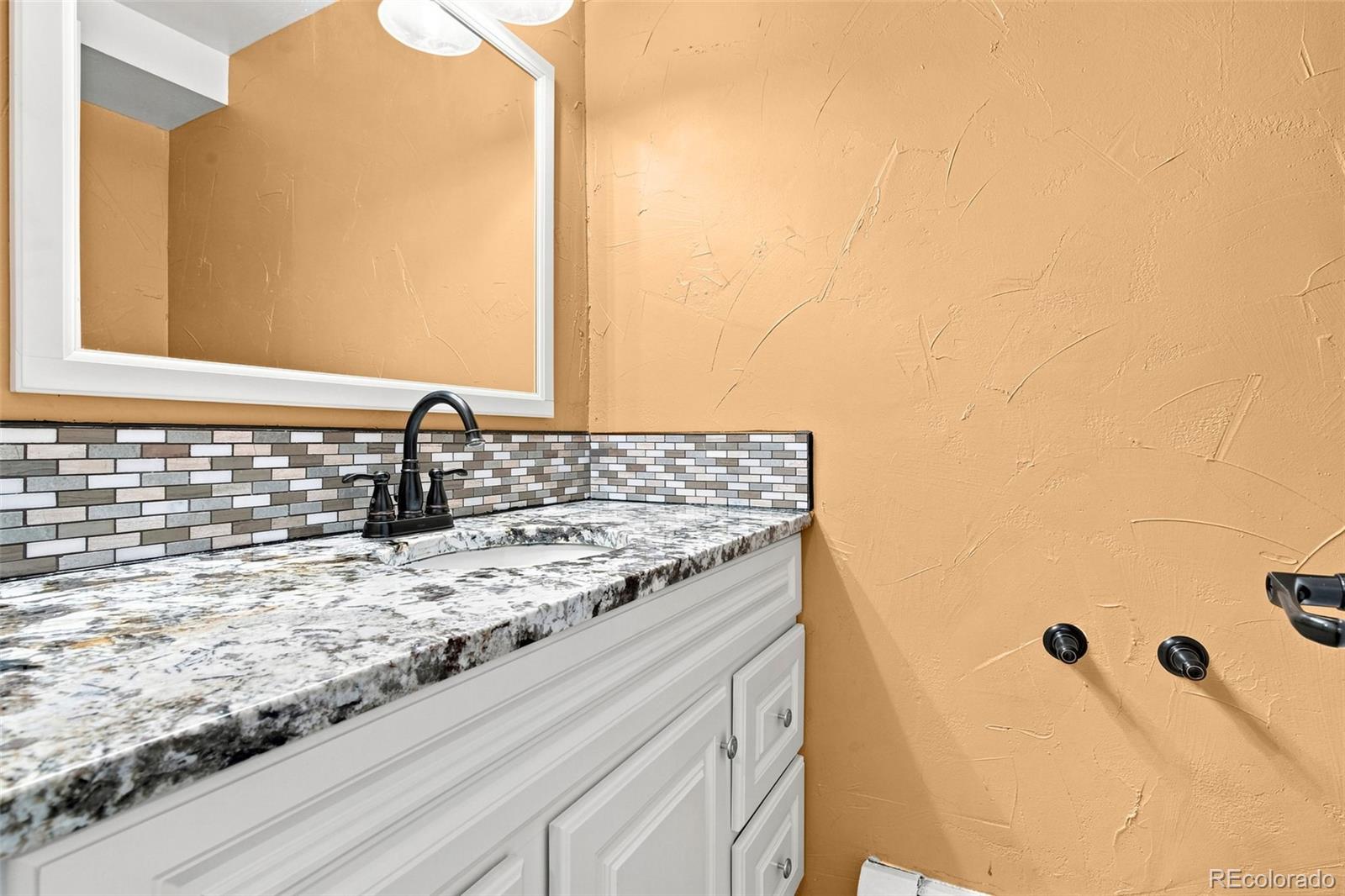 MLS Image #9 for 1525 s holly street,denver, Colorado