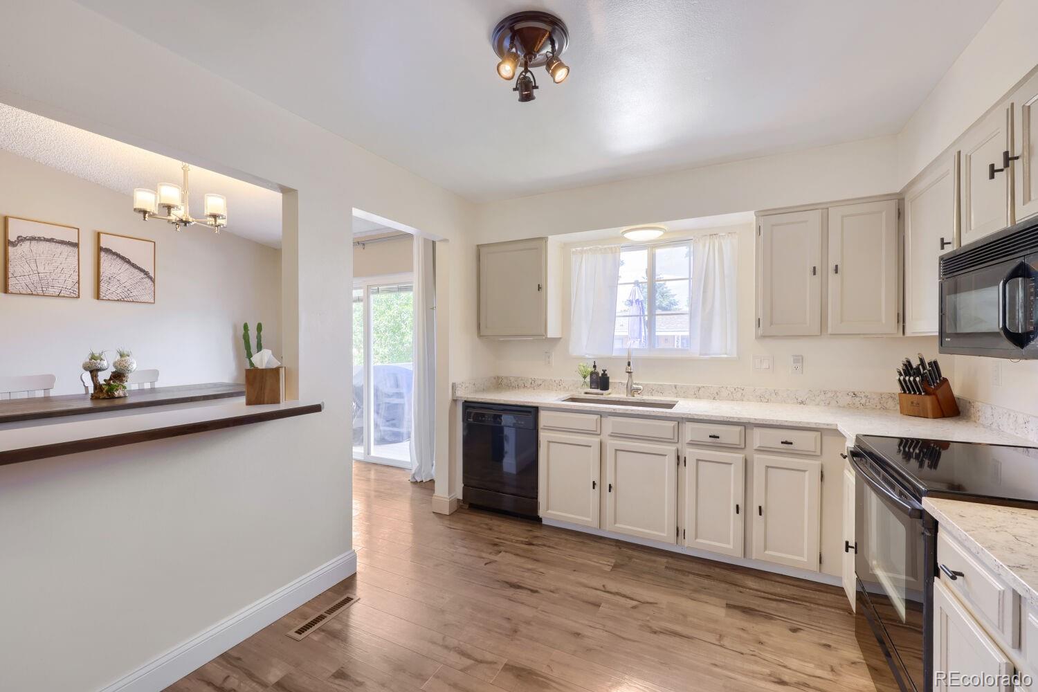 MLS Image #11 for 1855 e 98th avenue,denver, Colorado