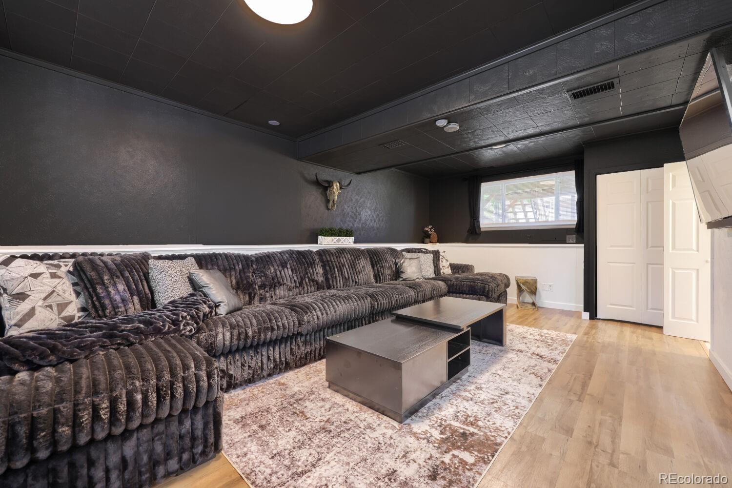 MLS Image #14 for 1855 e 98th avenue,denver, Colorado
