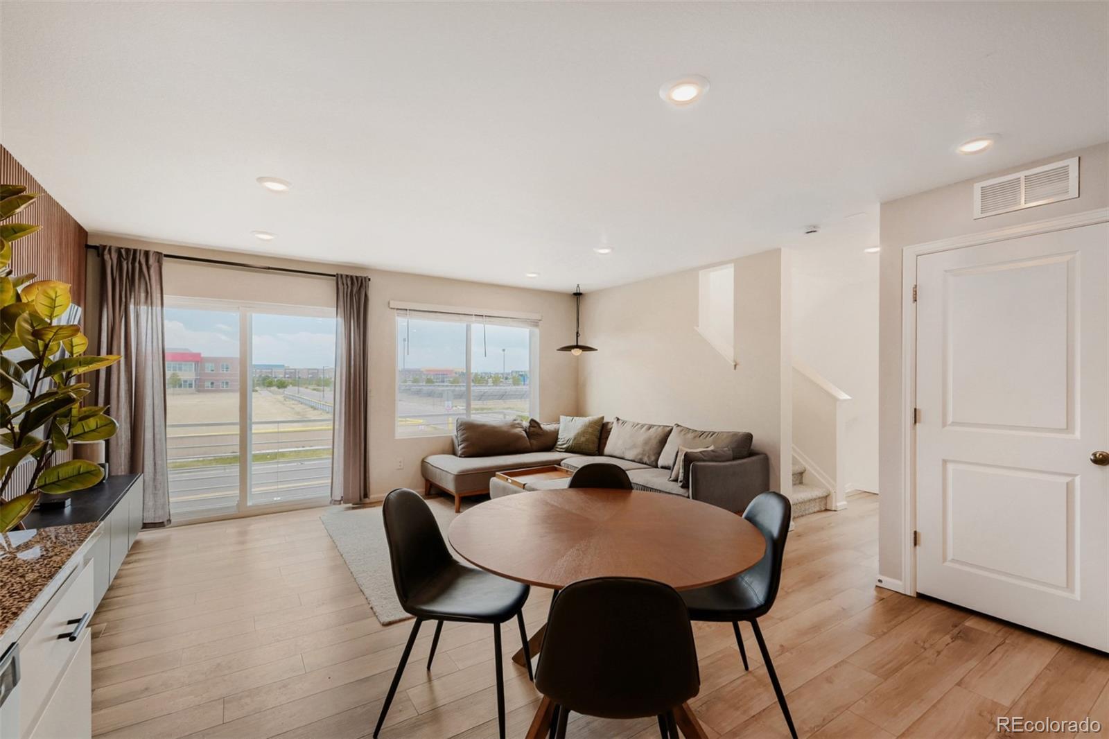 MLS Image #5 for 18057 e 51st avenue,denver, Colorado