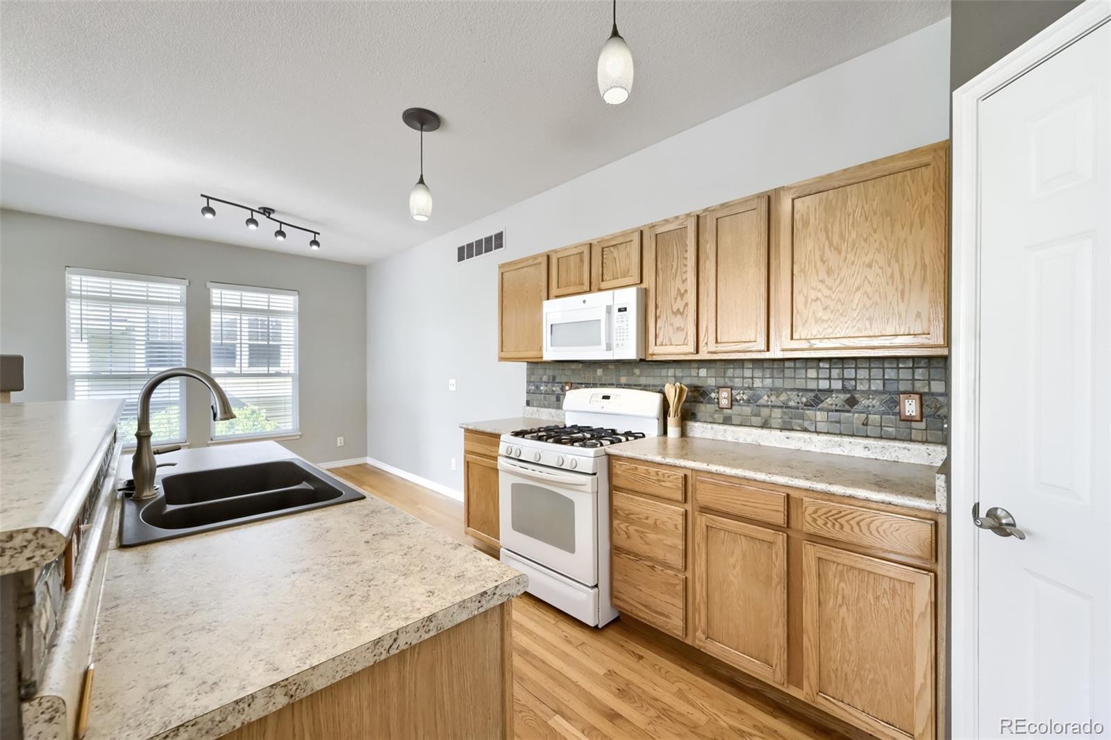 MLS Image #12 for 3000 e 112th avenue,northglenn, Colorado