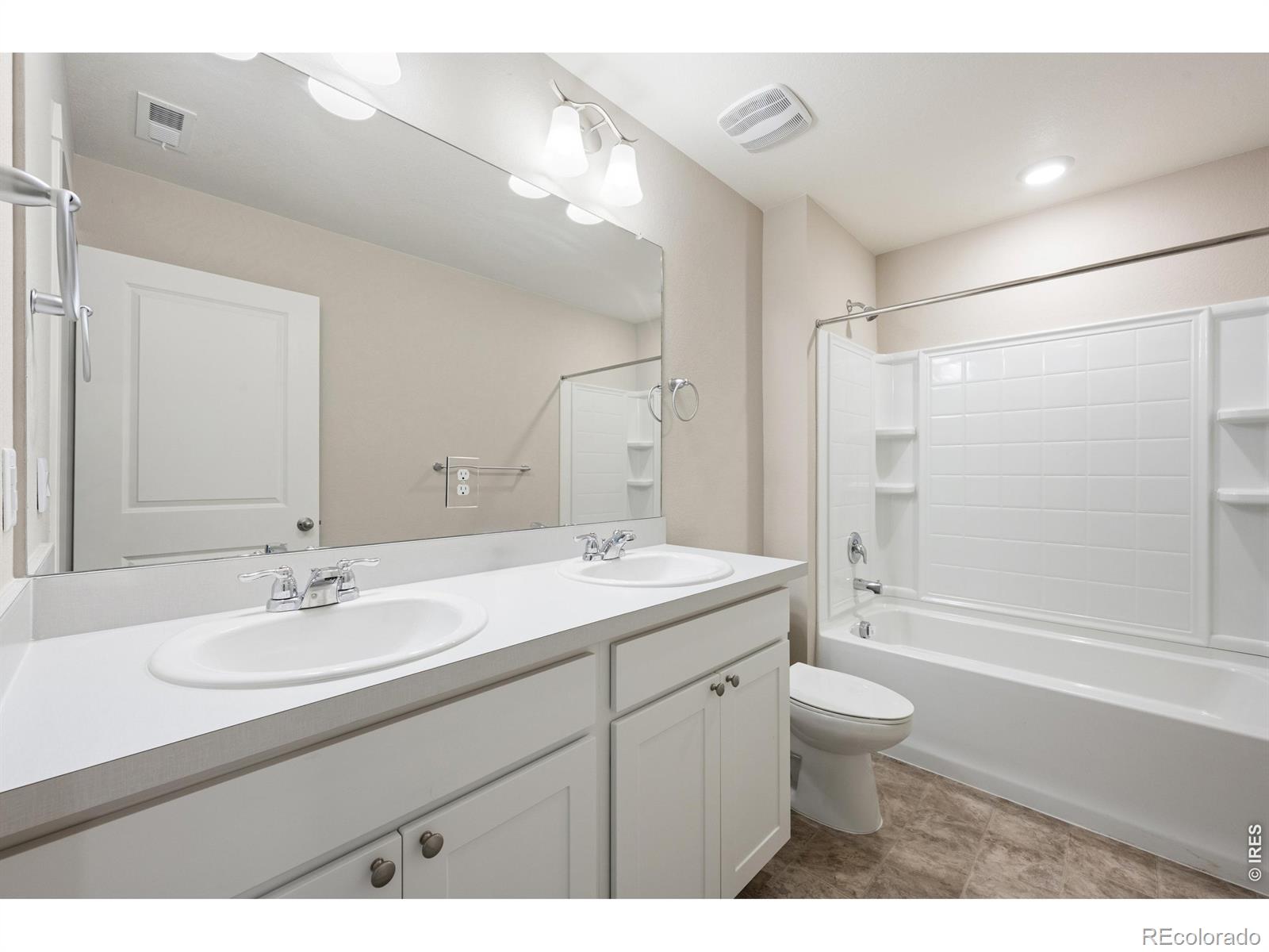 MLS Image #20 for 2595  wren drive,johnstown, Colorado