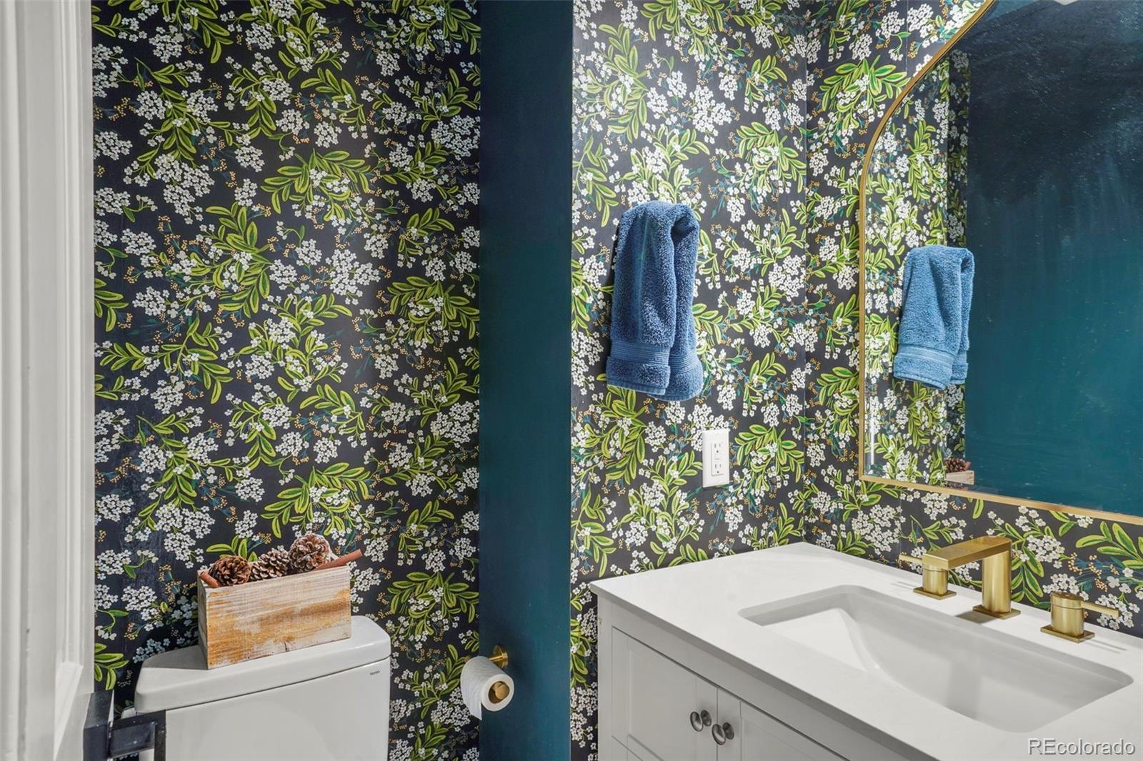 MLS Image #15 for 5549 s hanover way,englewood, Colorado