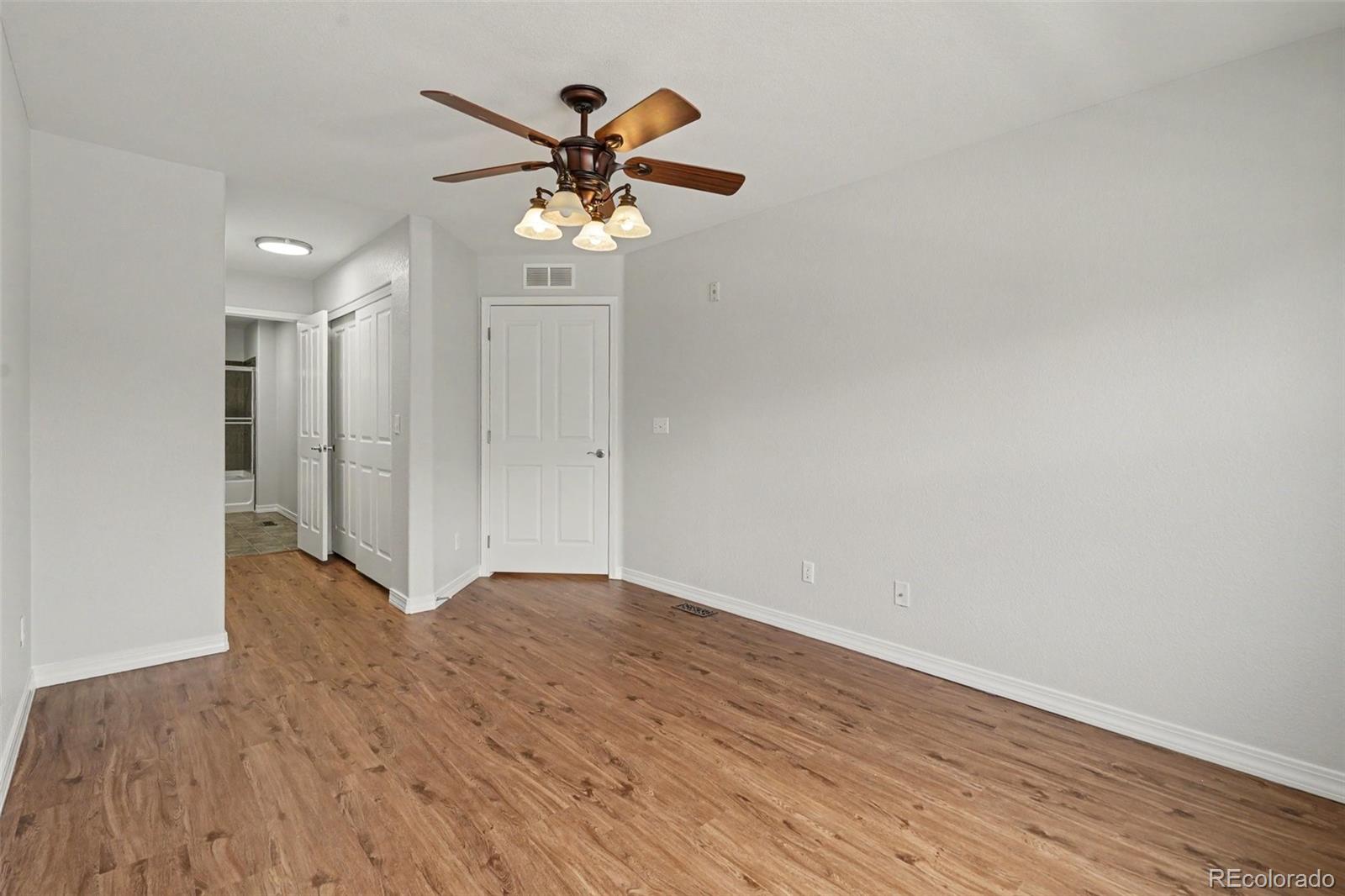 MLS Image #17 for 23510  alamo place c,aurora, Colorado