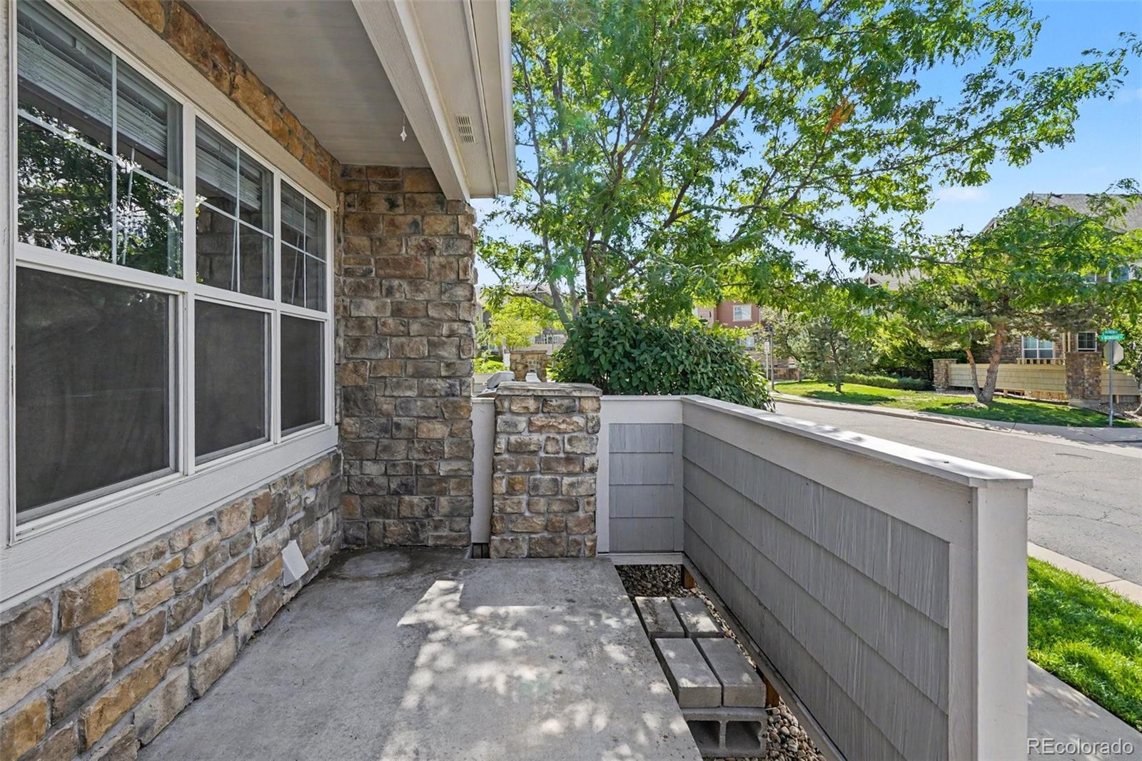 MLS Image #2 for 23510  alamo place c,aurora, Colorado