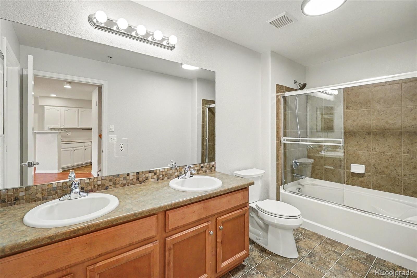 MLS Image #21 for 23510  alamo place c,aurora, Colorado