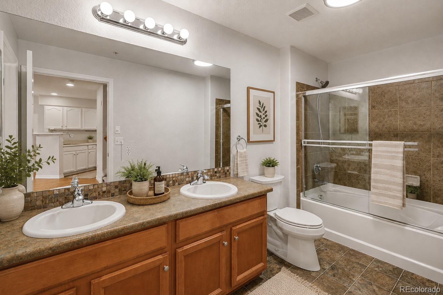 MLS Image #22 for 23510  alamo place c,aurora, Colorado