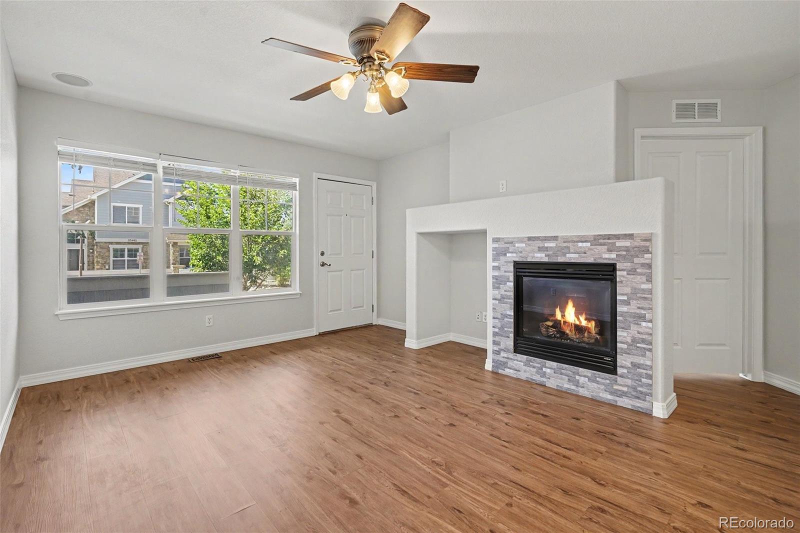 MLS Image #4 for 23510  alamo place c,aurora, Colorado