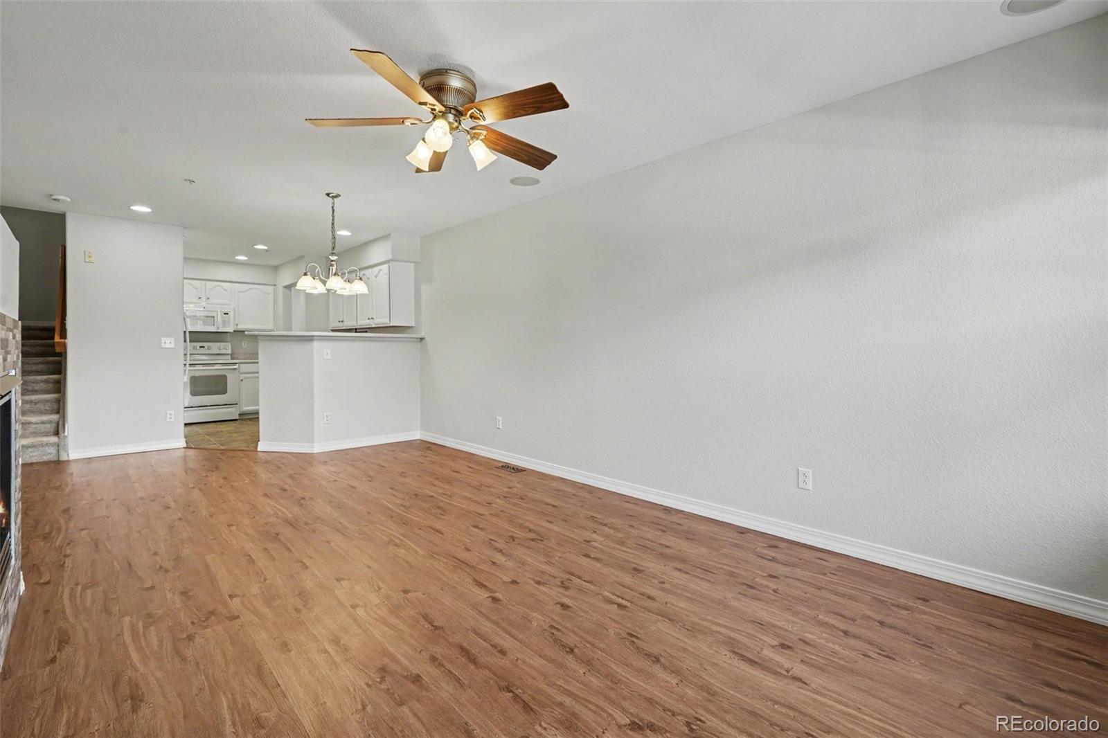 MLS Image #6 for 23510  alamo place c,aurora, Colorado