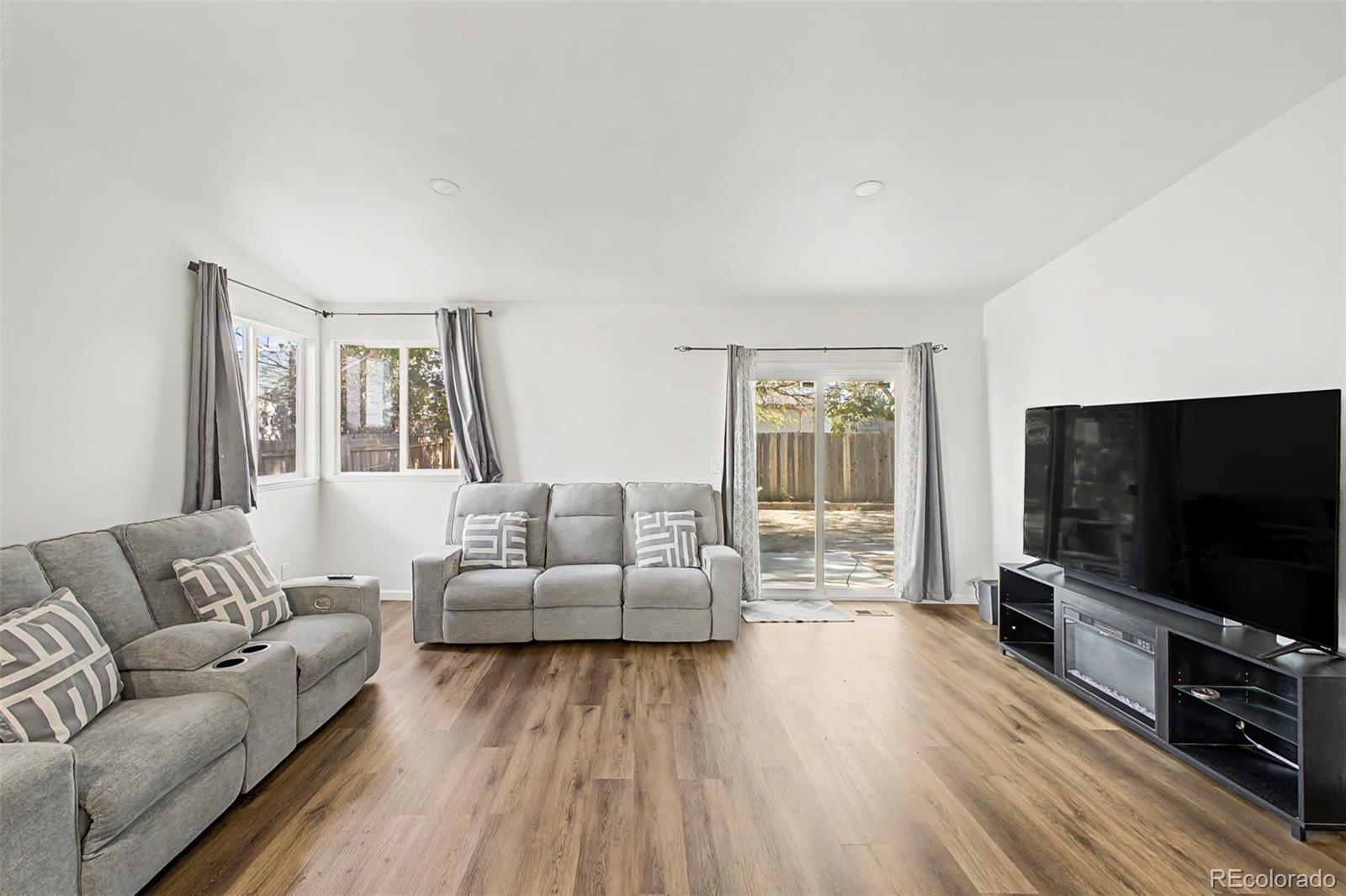 MLS Image #10 for 884  madison way,bennett, Colorado
