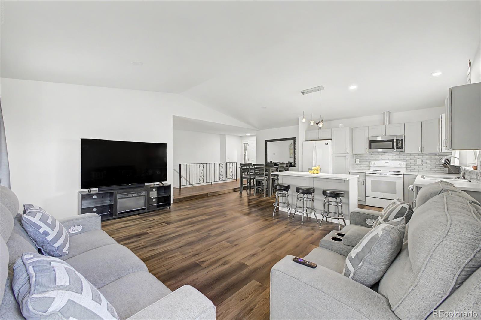 MLS Image #13 for 884  madison way,bennett, Colorado