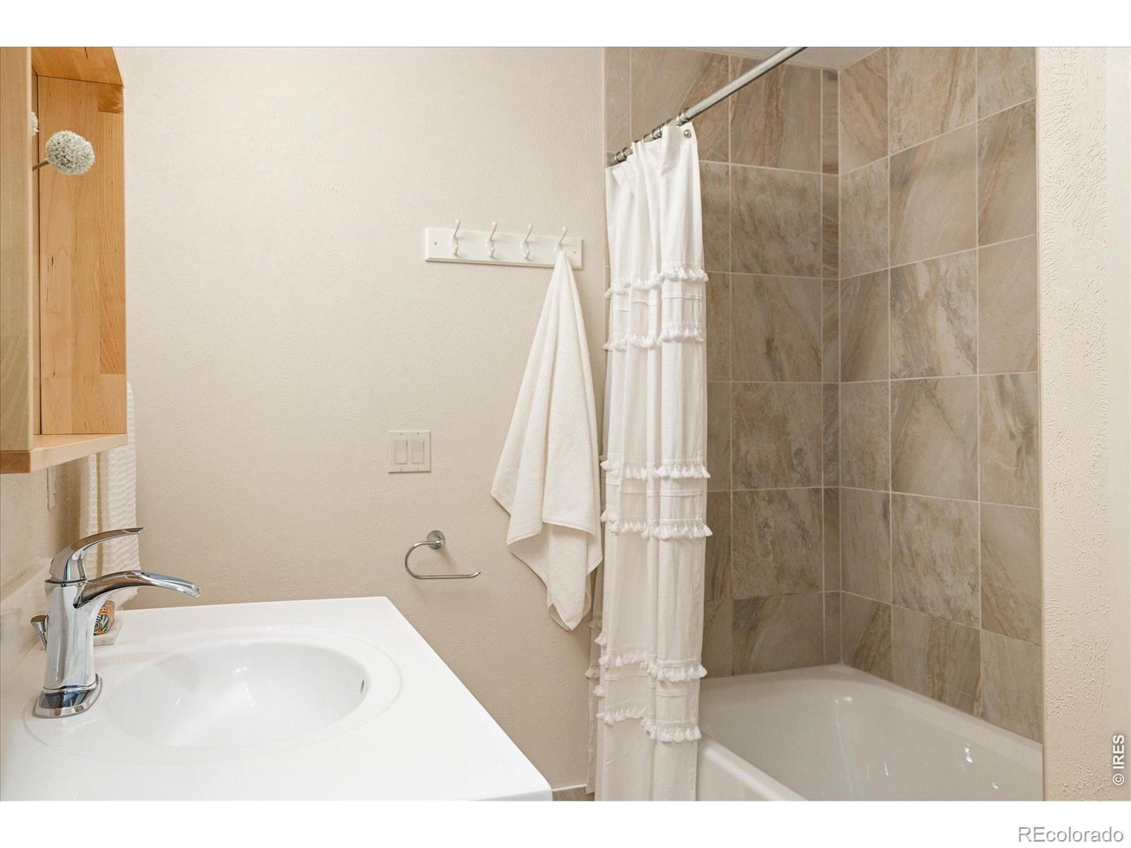 MLS Image #18 for 3006  redstone lane,boulder, Colorado
