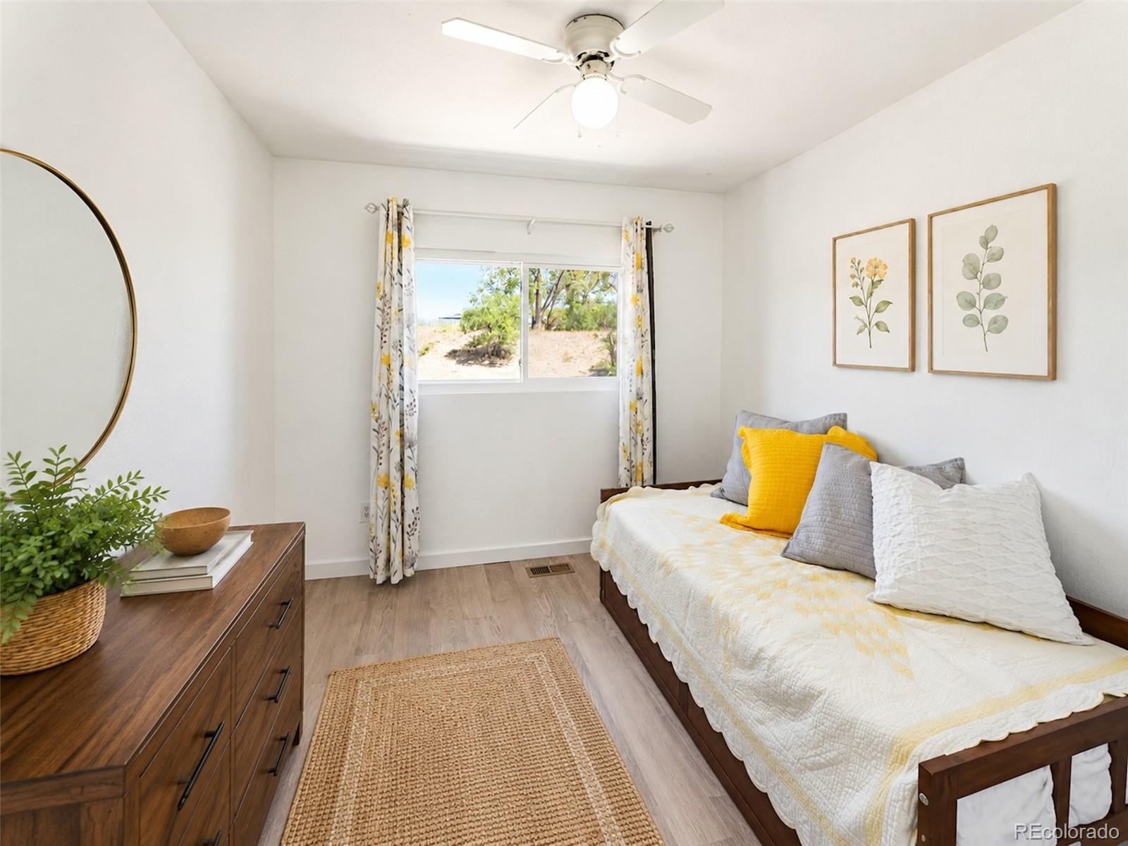 MLS Image #14 for 1055 e 78th place,denver, Colorado