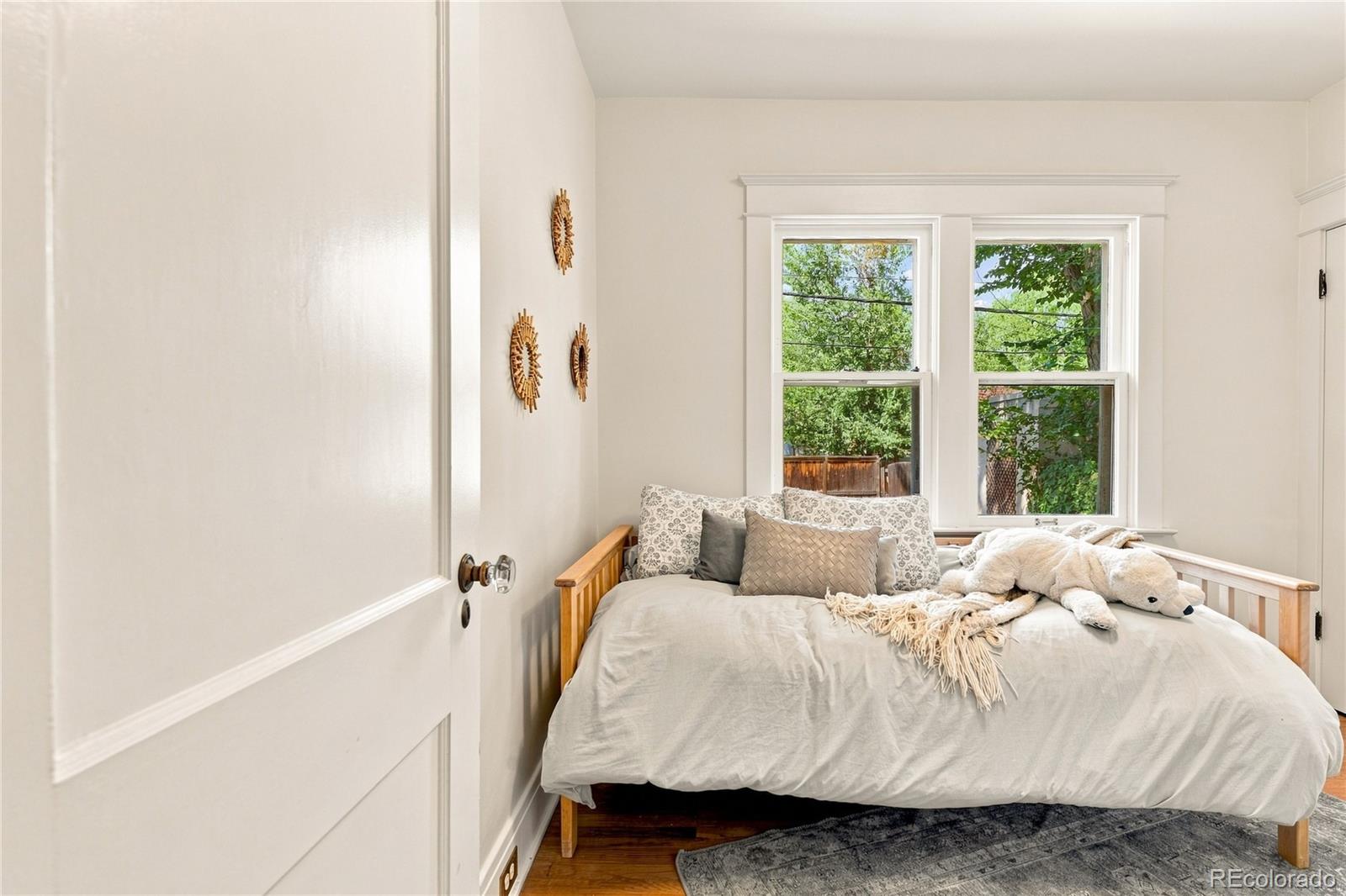 MLS Image #18 for 827  harrison street,denver, Colorado