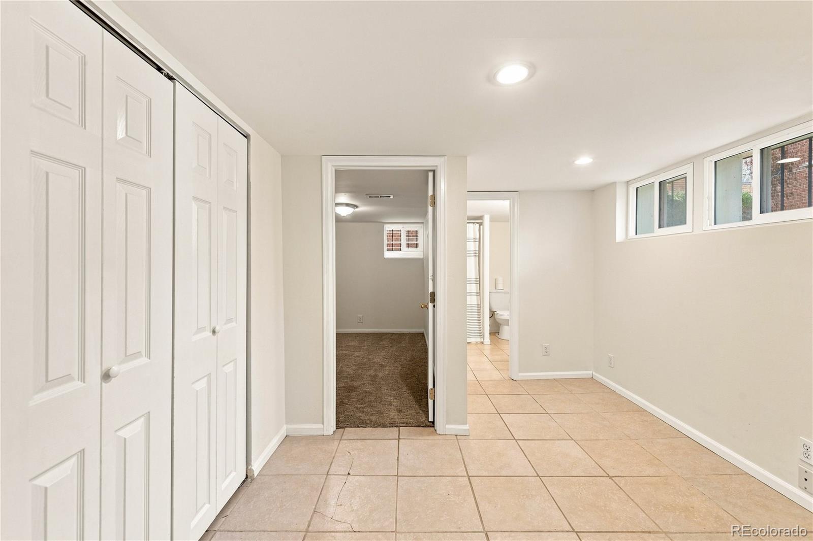 MLS Image #22 for 827  harrison street,denver, Colorado