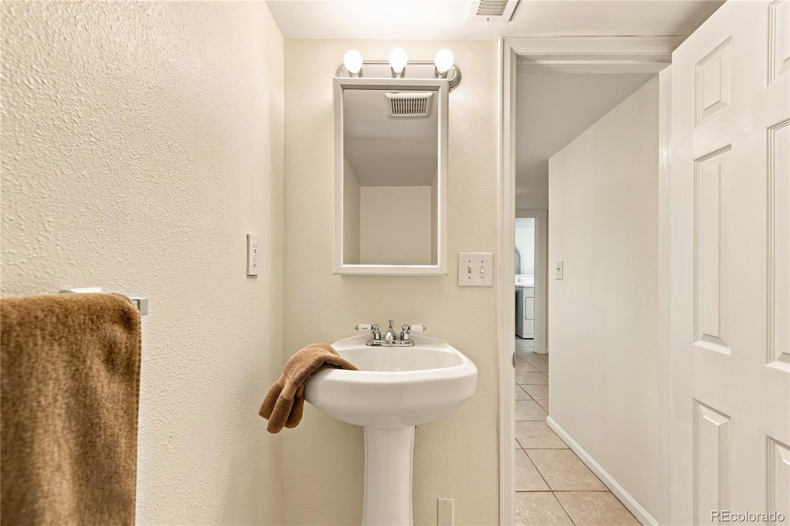 MLS Image #25 for 827  harrison street,denver, Colorado