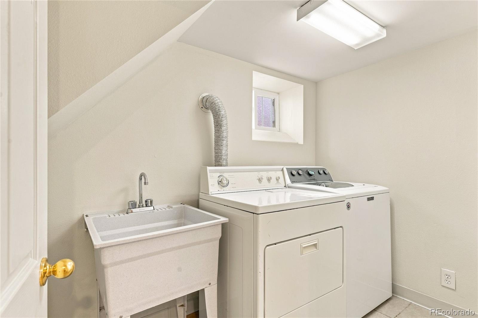 MLS Image #26 for 827  harrison street,denver, Colorado