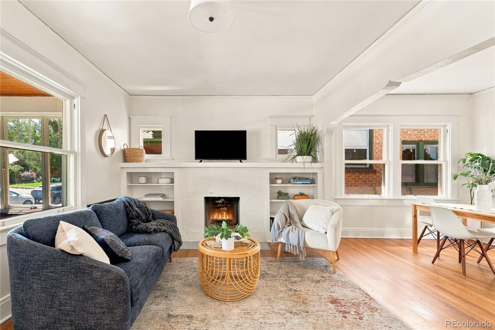 MLS Image #5 for 827  harrison street,denver, Colorado