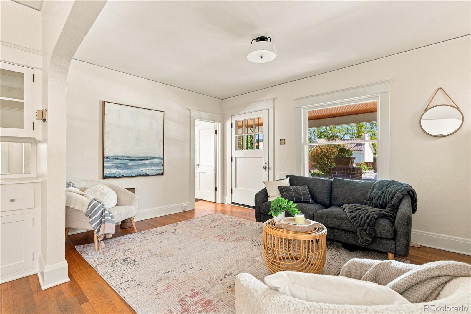 MLS Image #6 for 827  harrison street,denver, Colorado