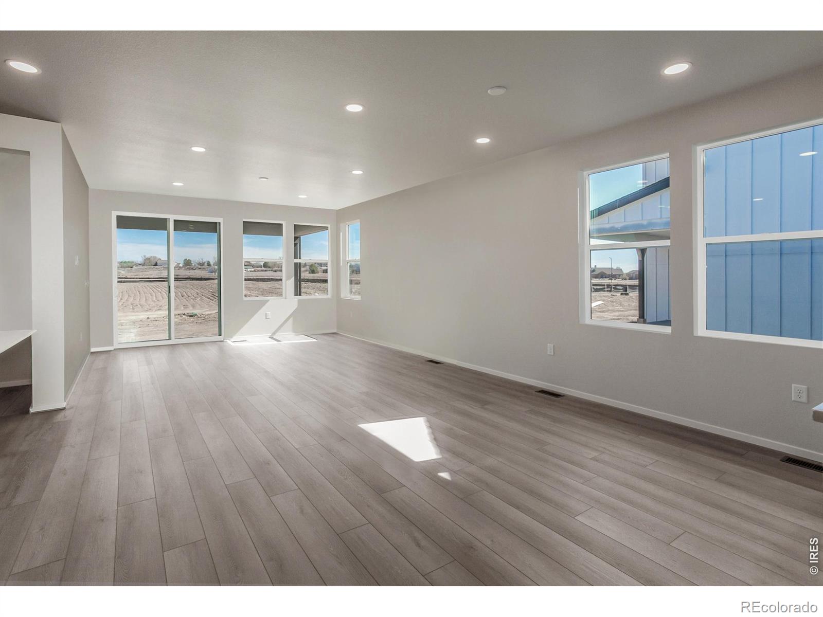 MLS Image #13 for 774  trumpet court,windsor, Colorado