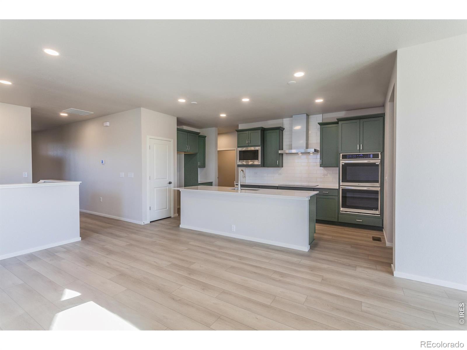MLS Image #16 for 774  trumpet court,windsor, Colorado